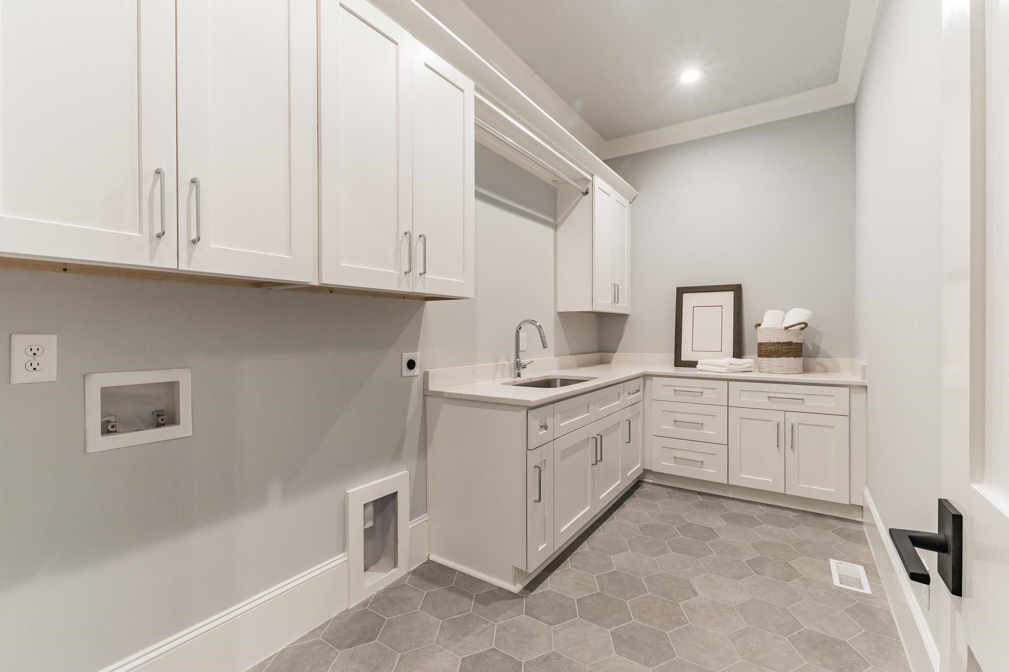 3416 Edgemont Drive