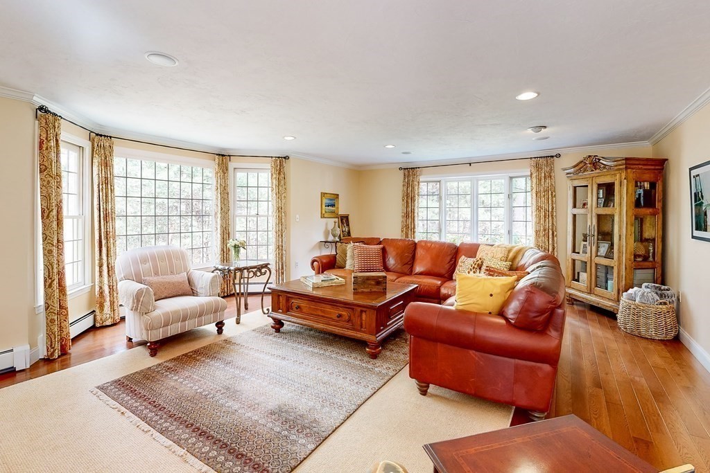1 Chestnut Ln