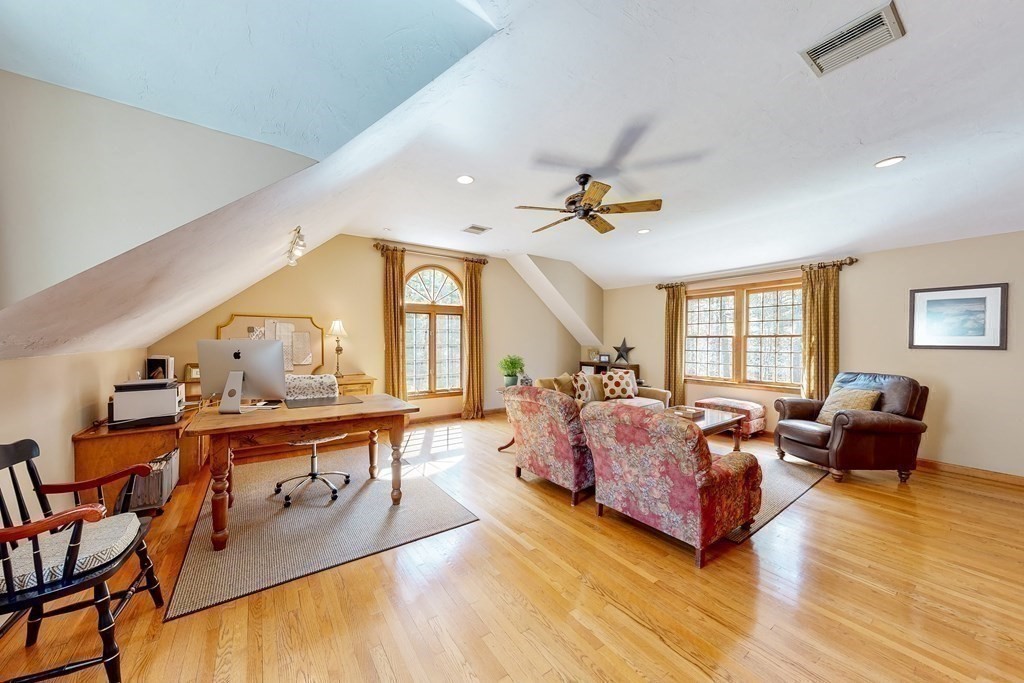 1 Chestnut Ln
