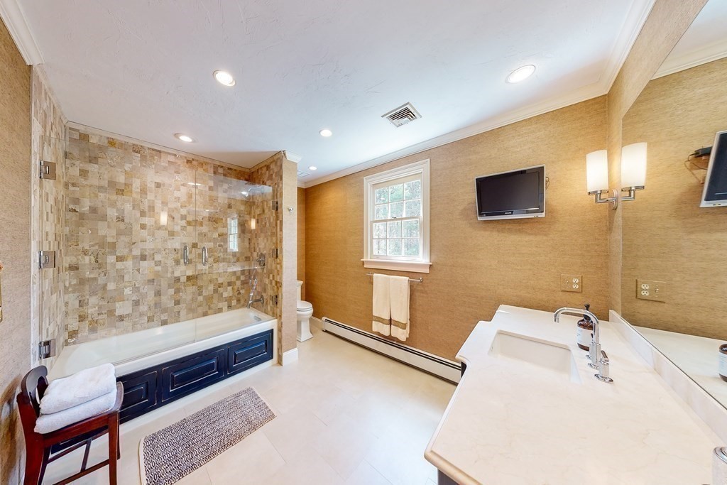 1 Chestnut Ln