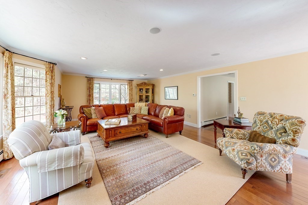 1 Chestnut Ln