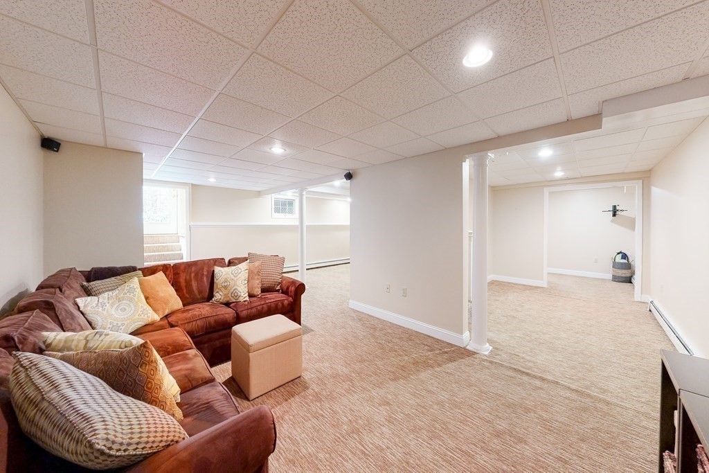 1 Chestnut Ln