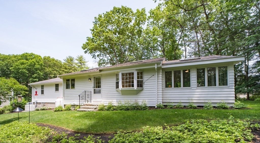 5 Crest Cir