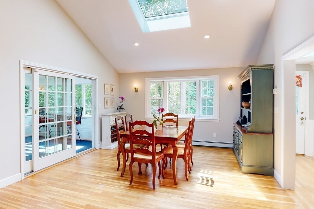 5 Crest Cir
