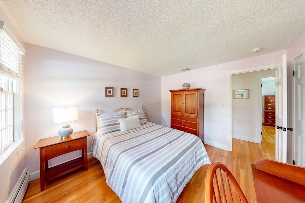 5 Crest Cir