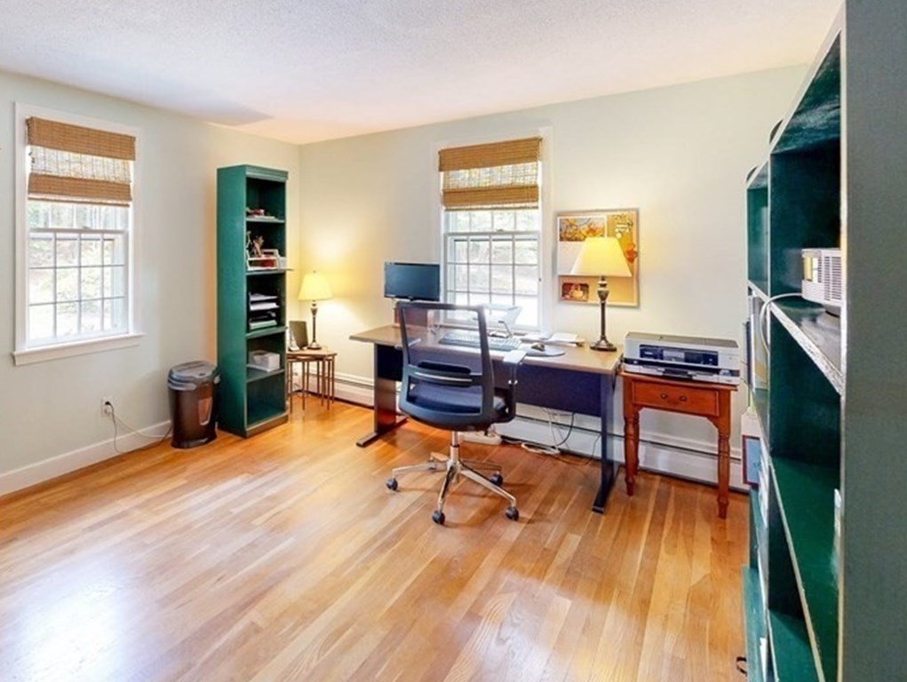 5 Crest Cir