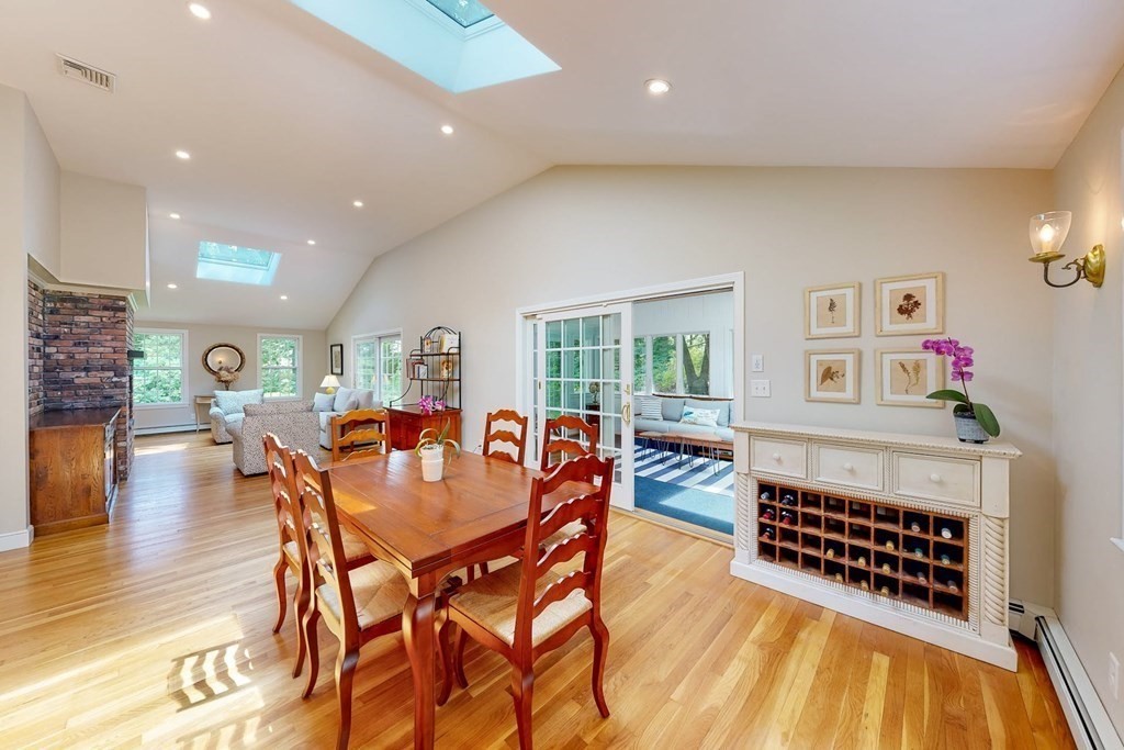 5 Crest Cir