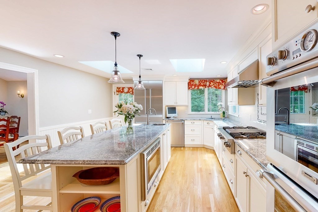 5 Crest Cir