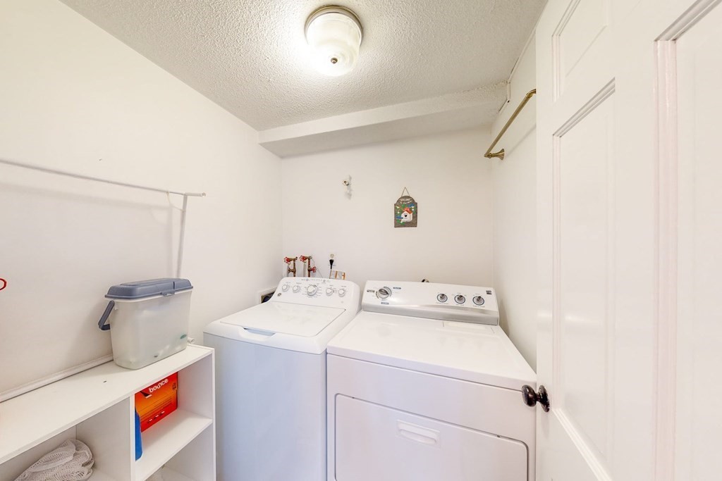 5 Crest Cir