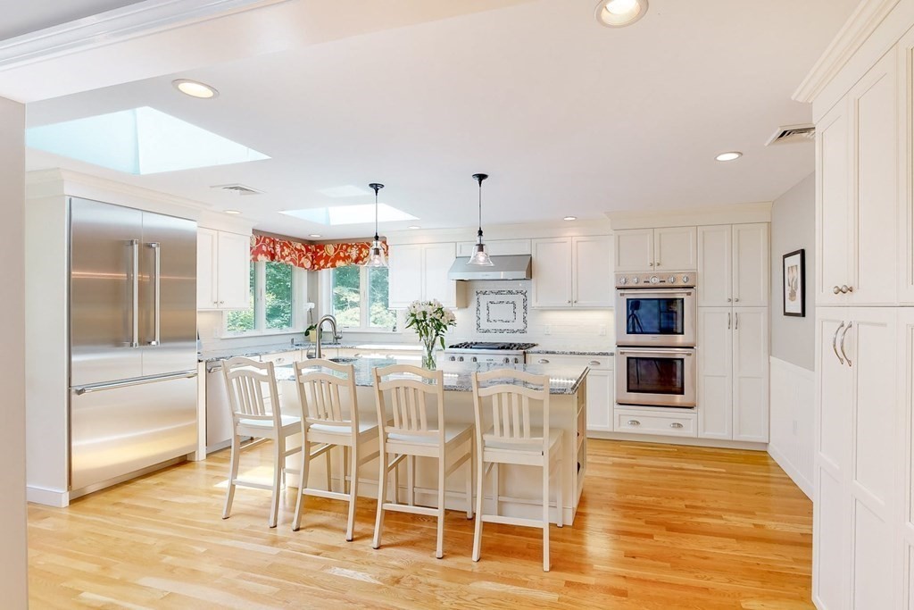5 Crest Cir