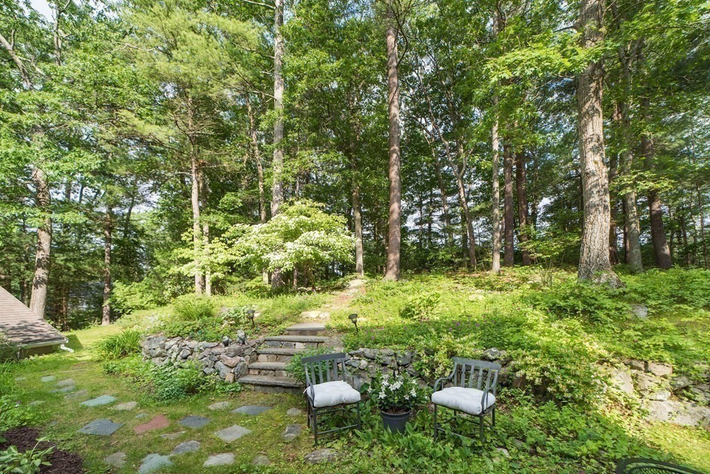 41 Hearthstone Dr
