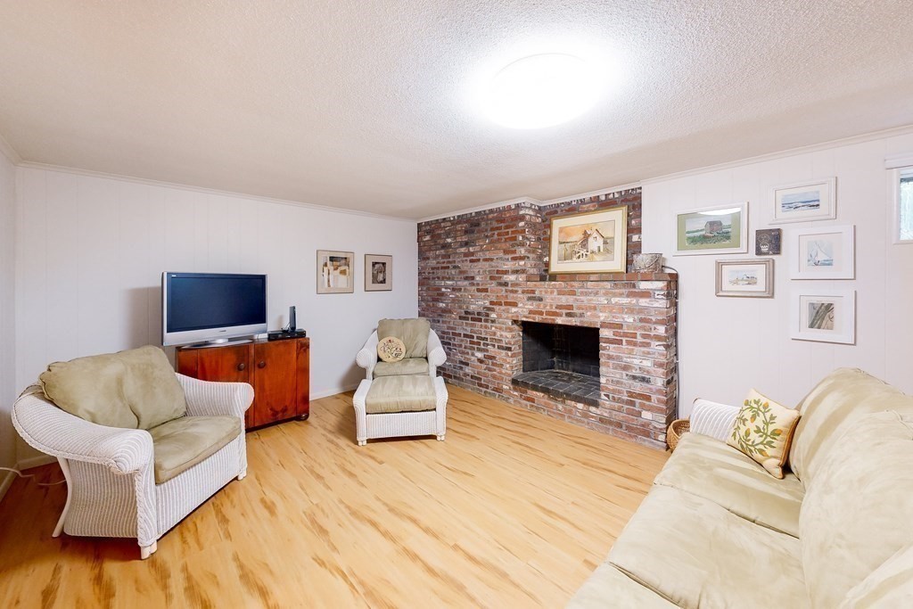 41 Hearthstone Dr