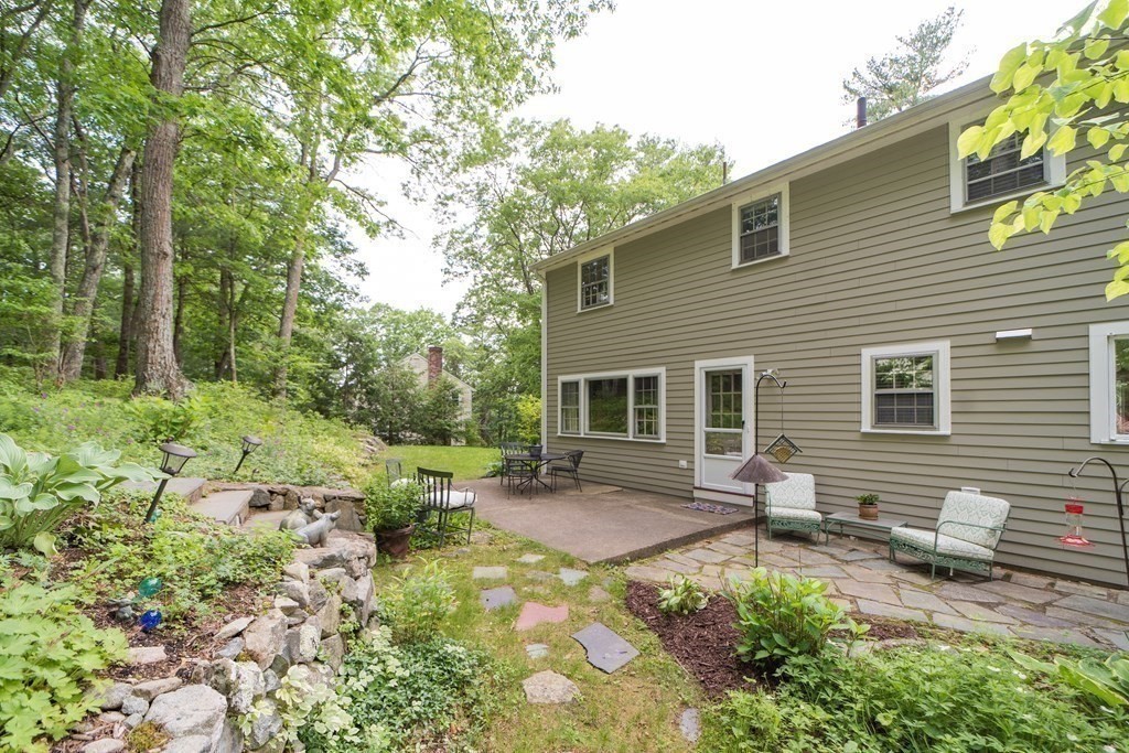 41 Hearthstone Dr