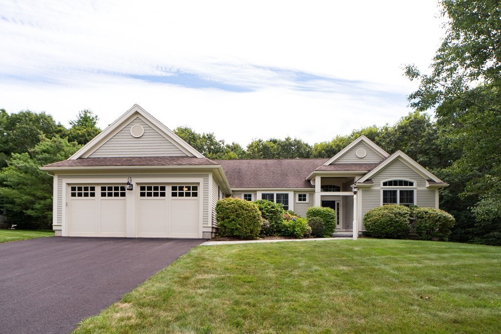 17 Bridlefield Ln
