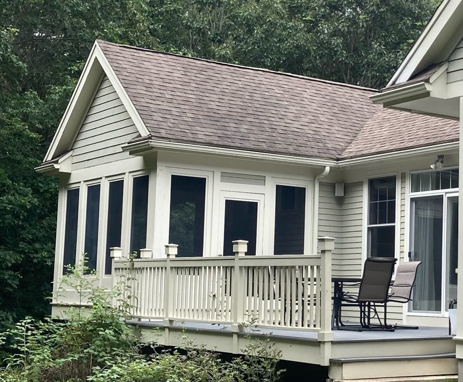 17 Bridlefield Ln