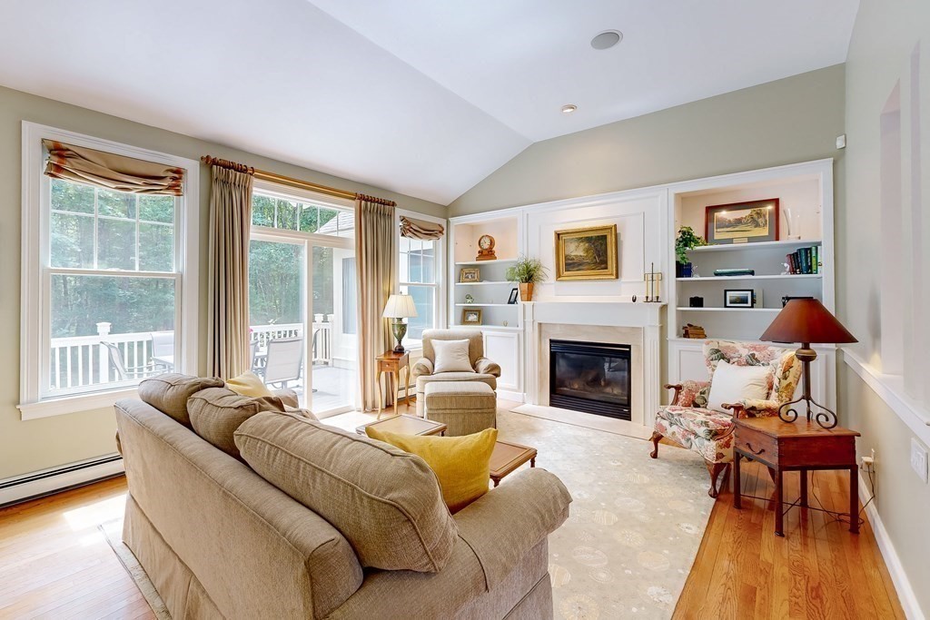 17 Bridlefield Ln