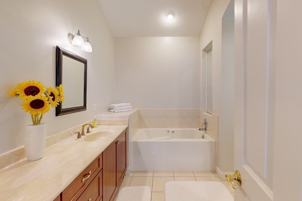17 Bridlefield Ln