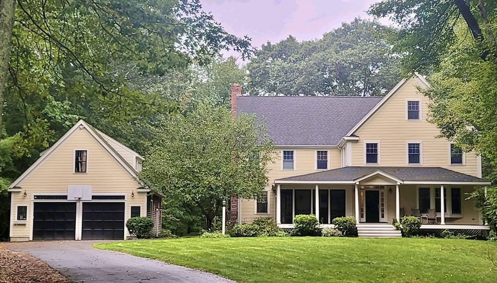 17 Broken Tree Rd