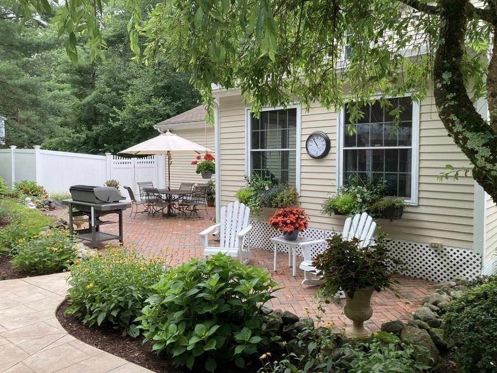 22 Forest St