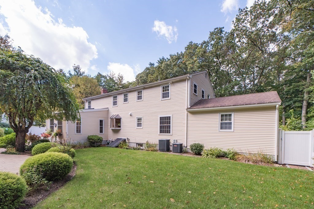 22 Forest St