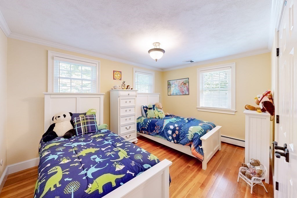 22 Forest St