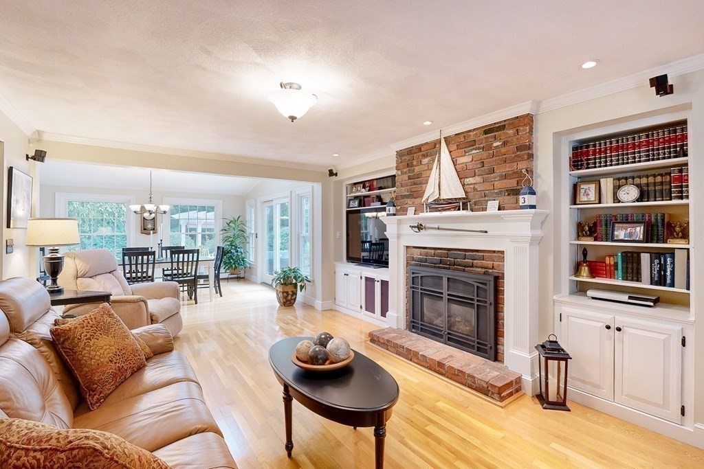 22 Forest St
