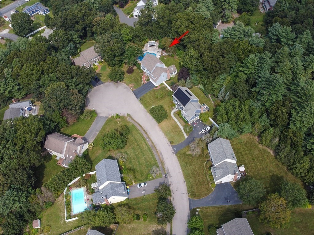 25 Newport Ln