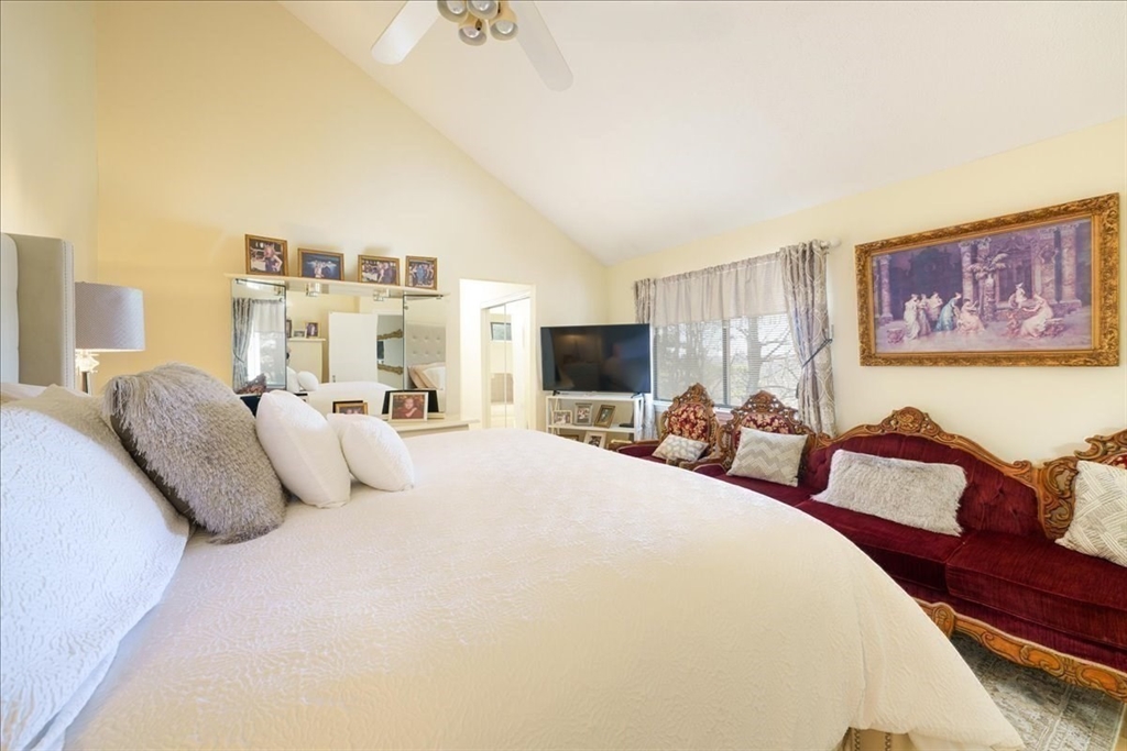 1 Country Club Ln # C