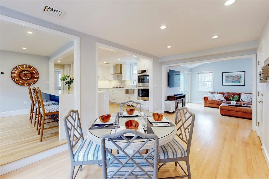 29 Kenney Rd