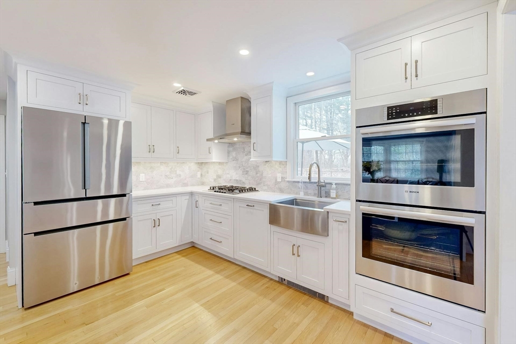 29 Kenney Rd