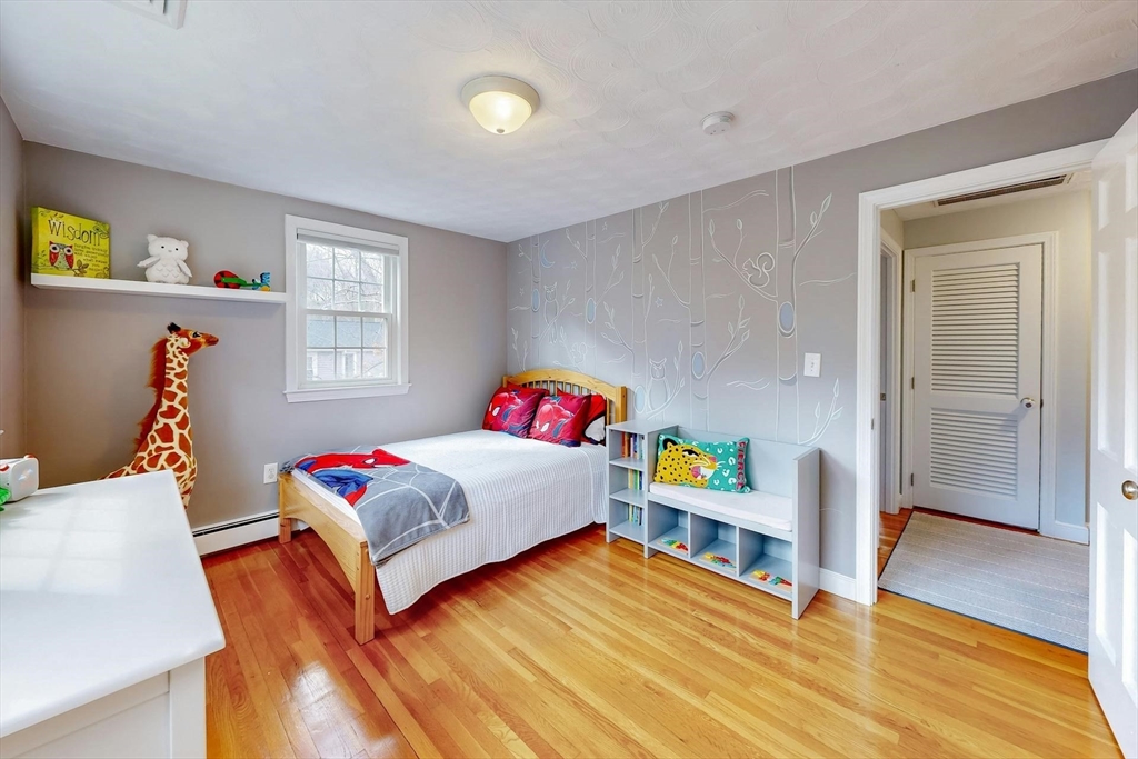 29 Kenney Rd