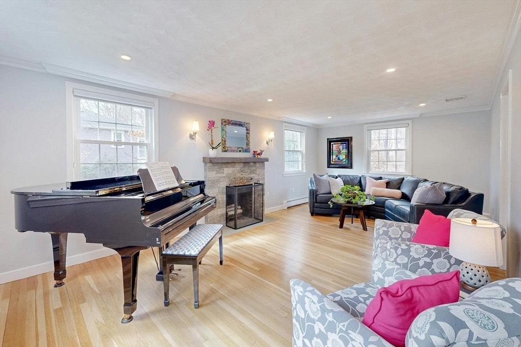 29 Kenney Rd