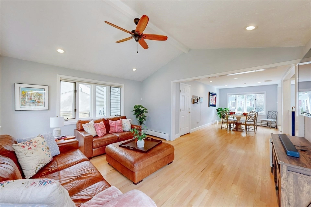 29 Kenney Rd