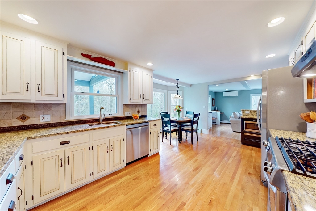 25 Lee Rd