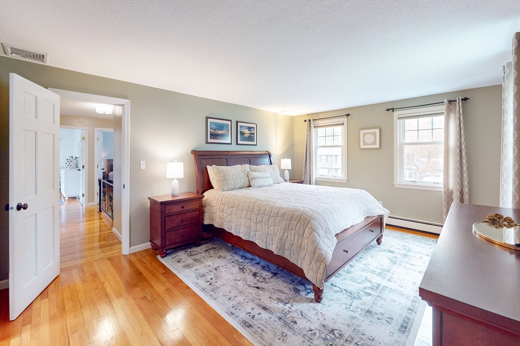 25 Lee Rd