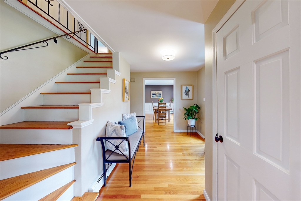 25 Lee Rd