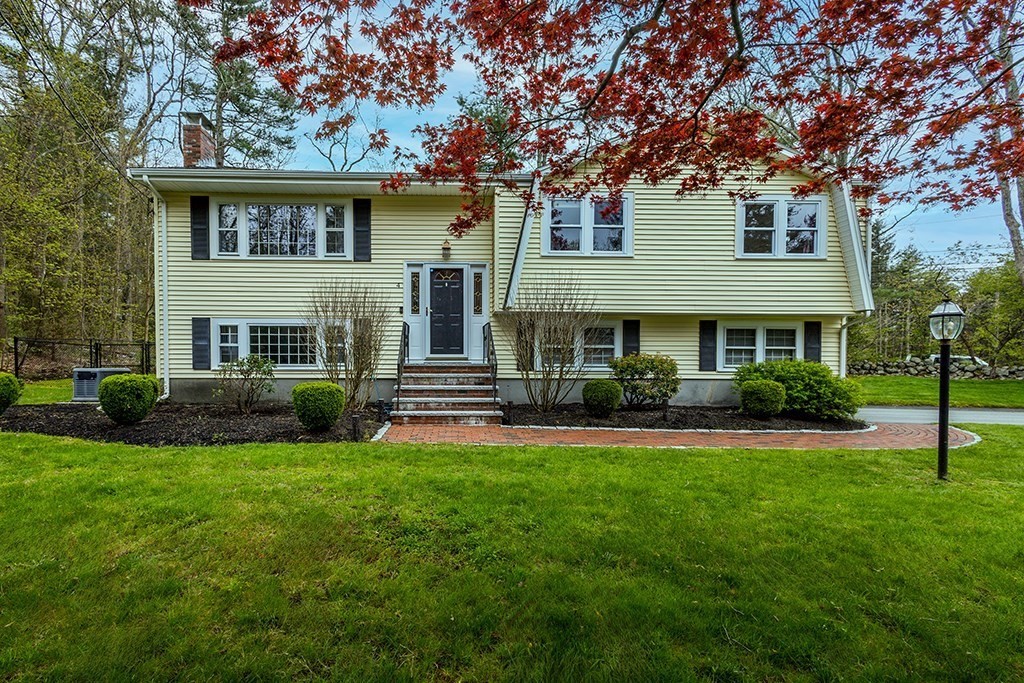 4 Plain St