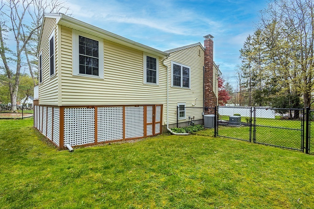 4 Plain St
