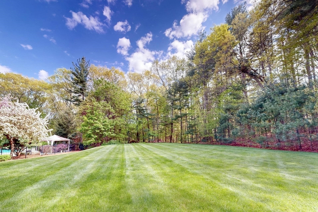 34 High Ridge Cir