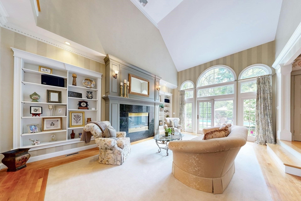 34 High Ridge Cir