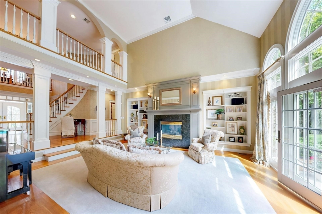 34 High Ridge Cir