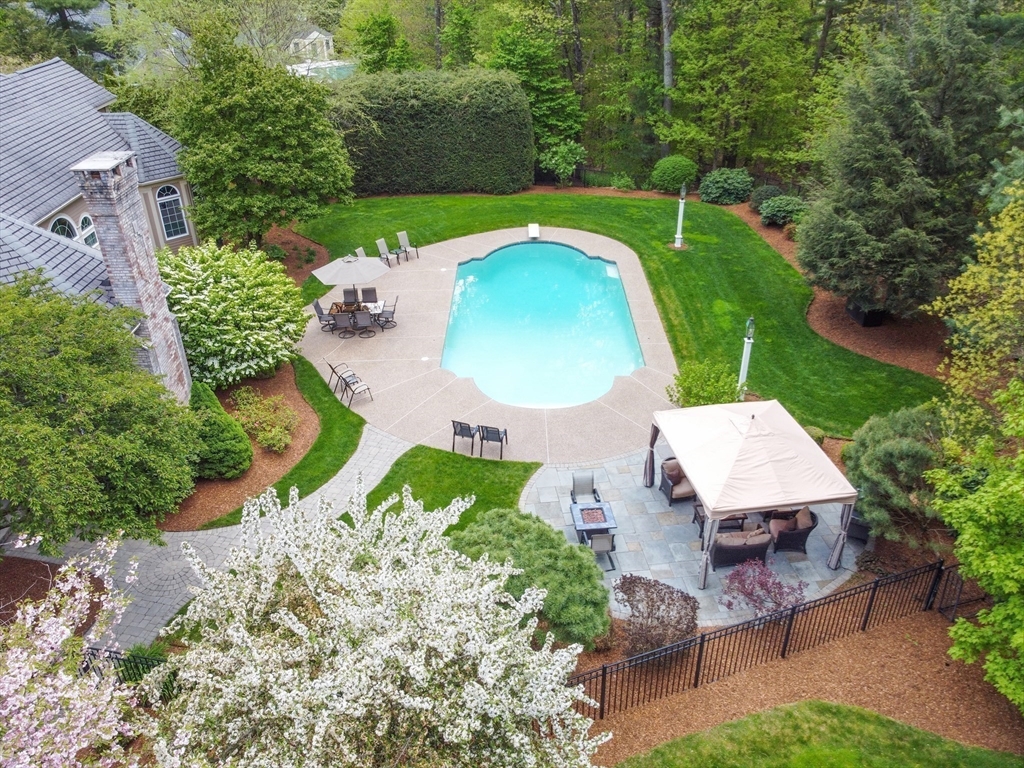 34 High Ridge Cir
