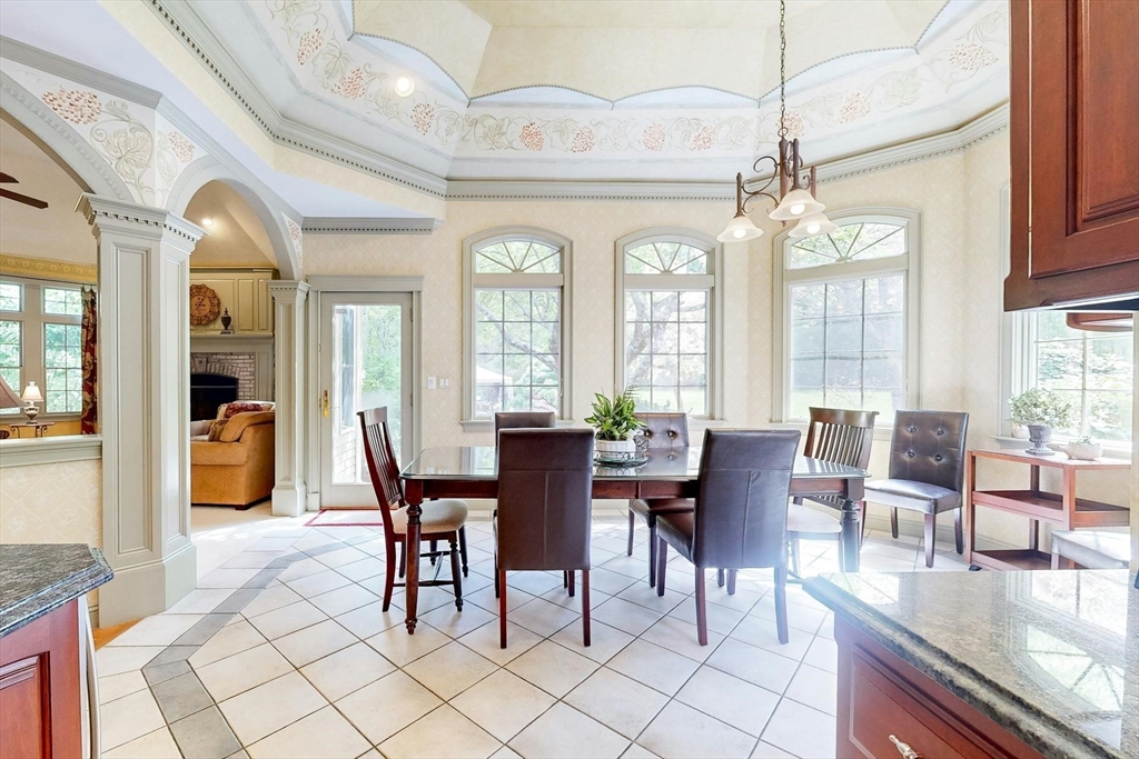 34 High Ridge Cir