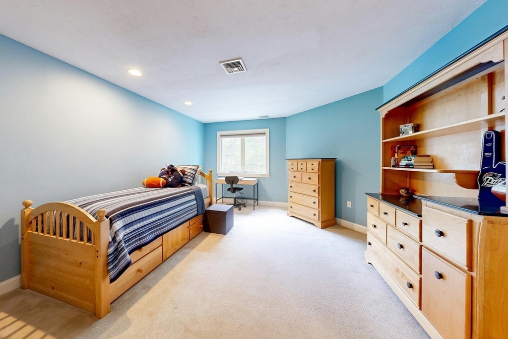 34 High Ridge Cir