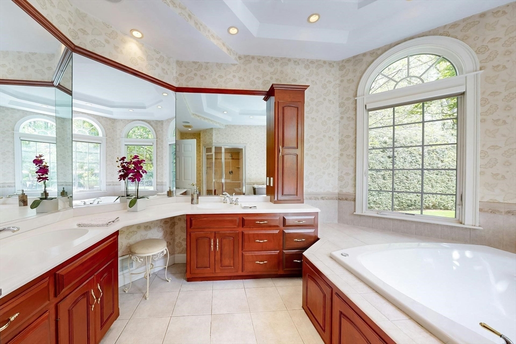 34 High Ridge Cir