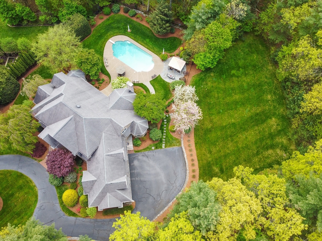 34 High Ridge Cir