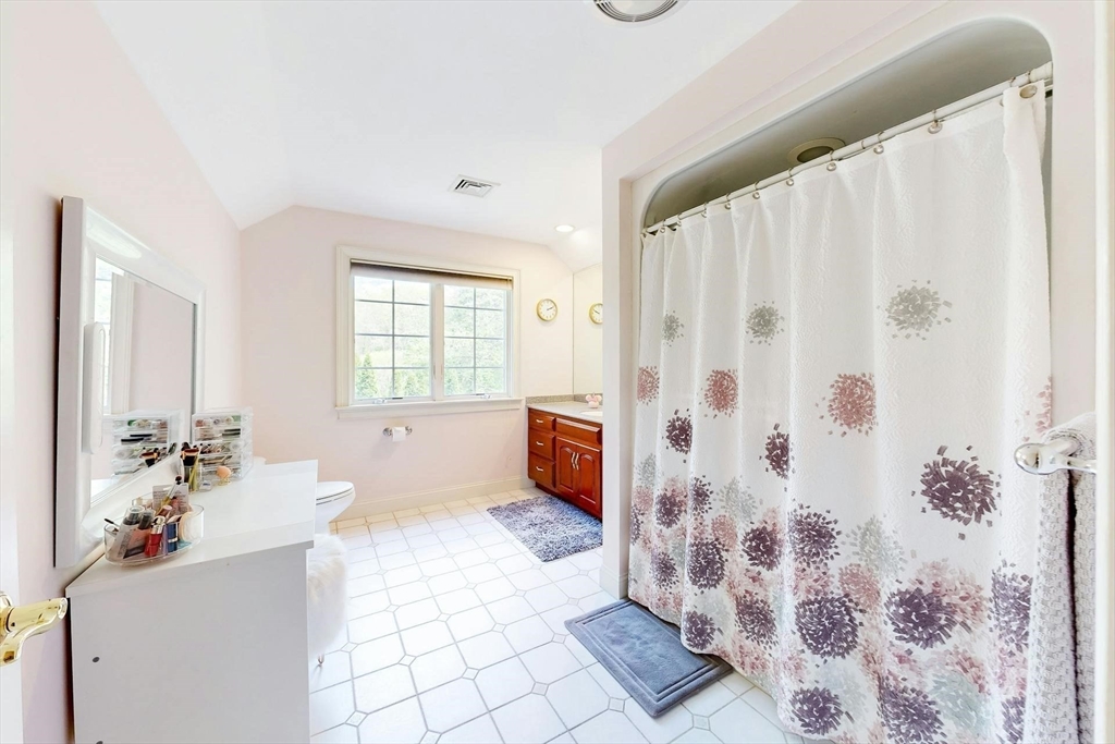 34 High Ridge Cir