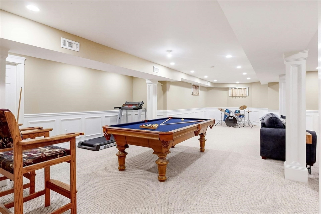 34 High Ridge Cir