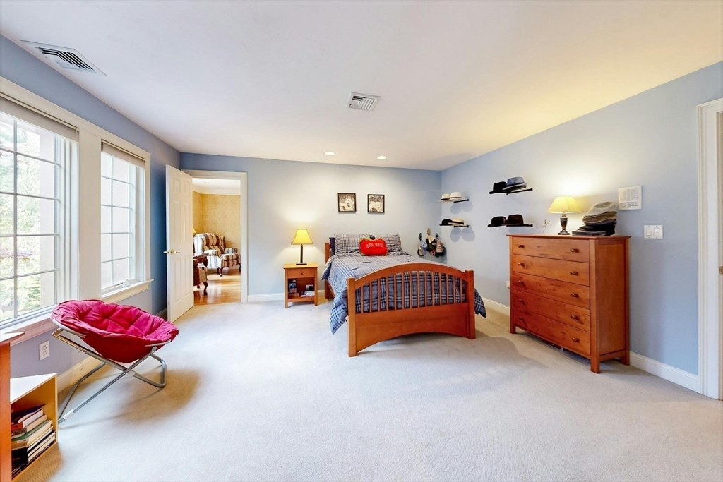 34 High Ridge Cir