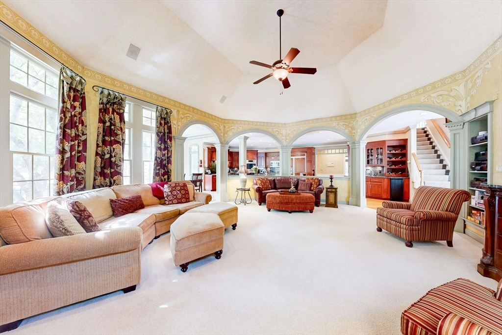34 High Ridge Cir
